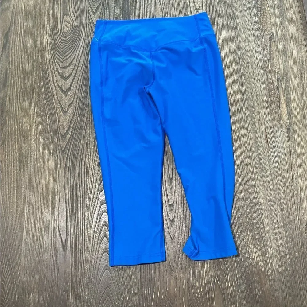 Nike Dri-Fit Capri Leggings High Rise Tight Fit Pull-On Stretch Blue Size M